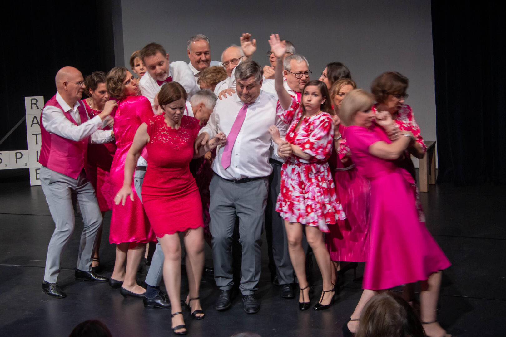 6 deel 1 zitten in de trein-0481