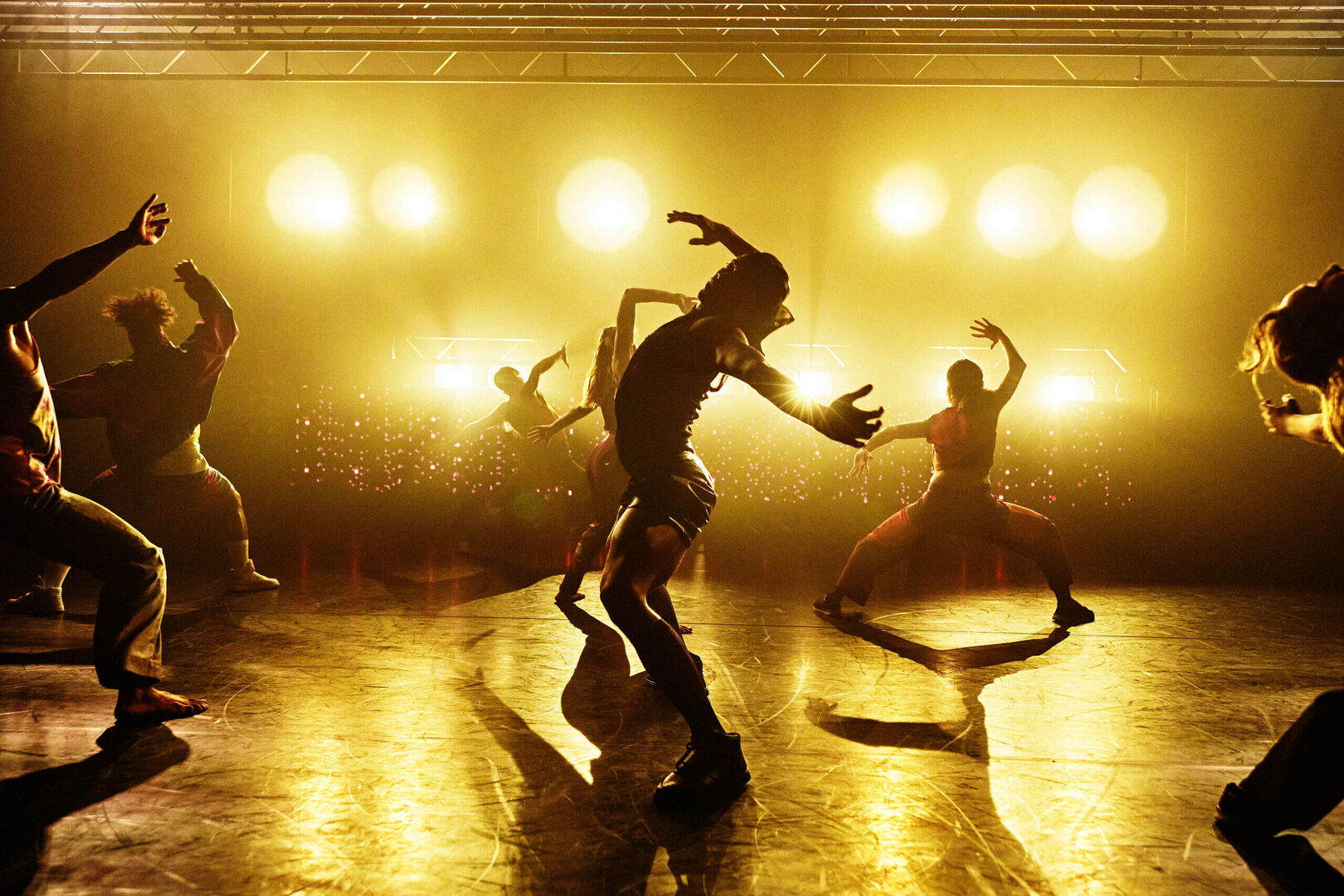 6.-GOD-is-a-DJ_Scenefoto_LR-foto-Tycho-Merijn-scaled