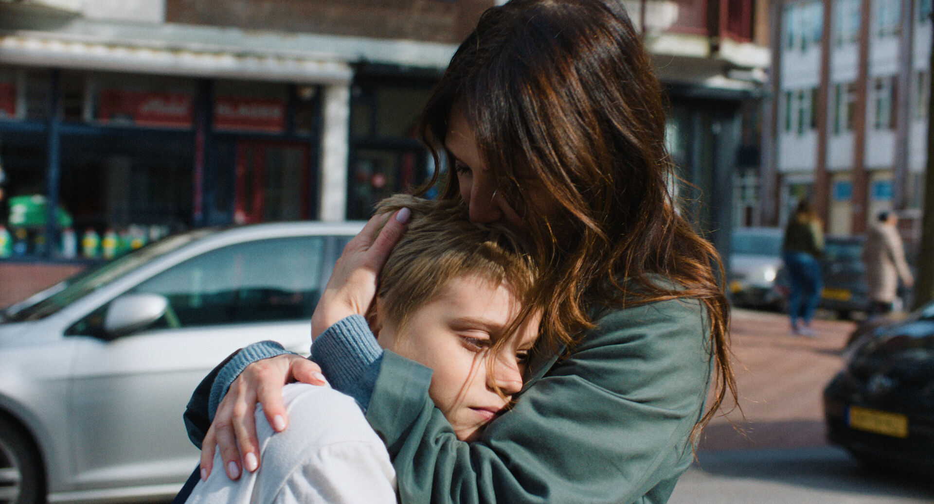 A-Family_st_6_jpg_sd-high