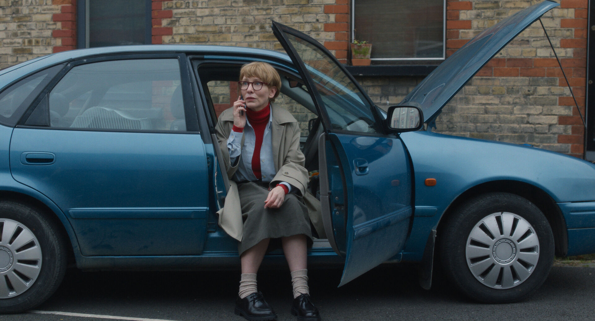 Father-Mother-Sister-Brother_st_9_jpg_sd-high