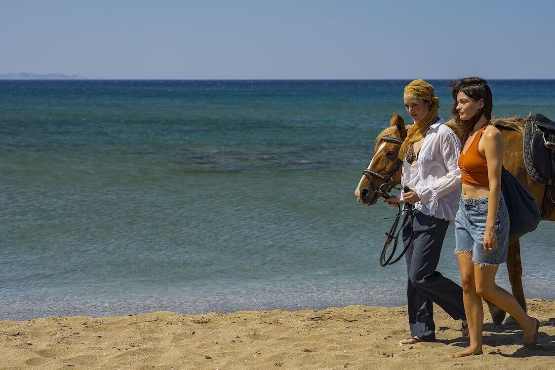 Hot-Milk_st_1_jpg_sd-low