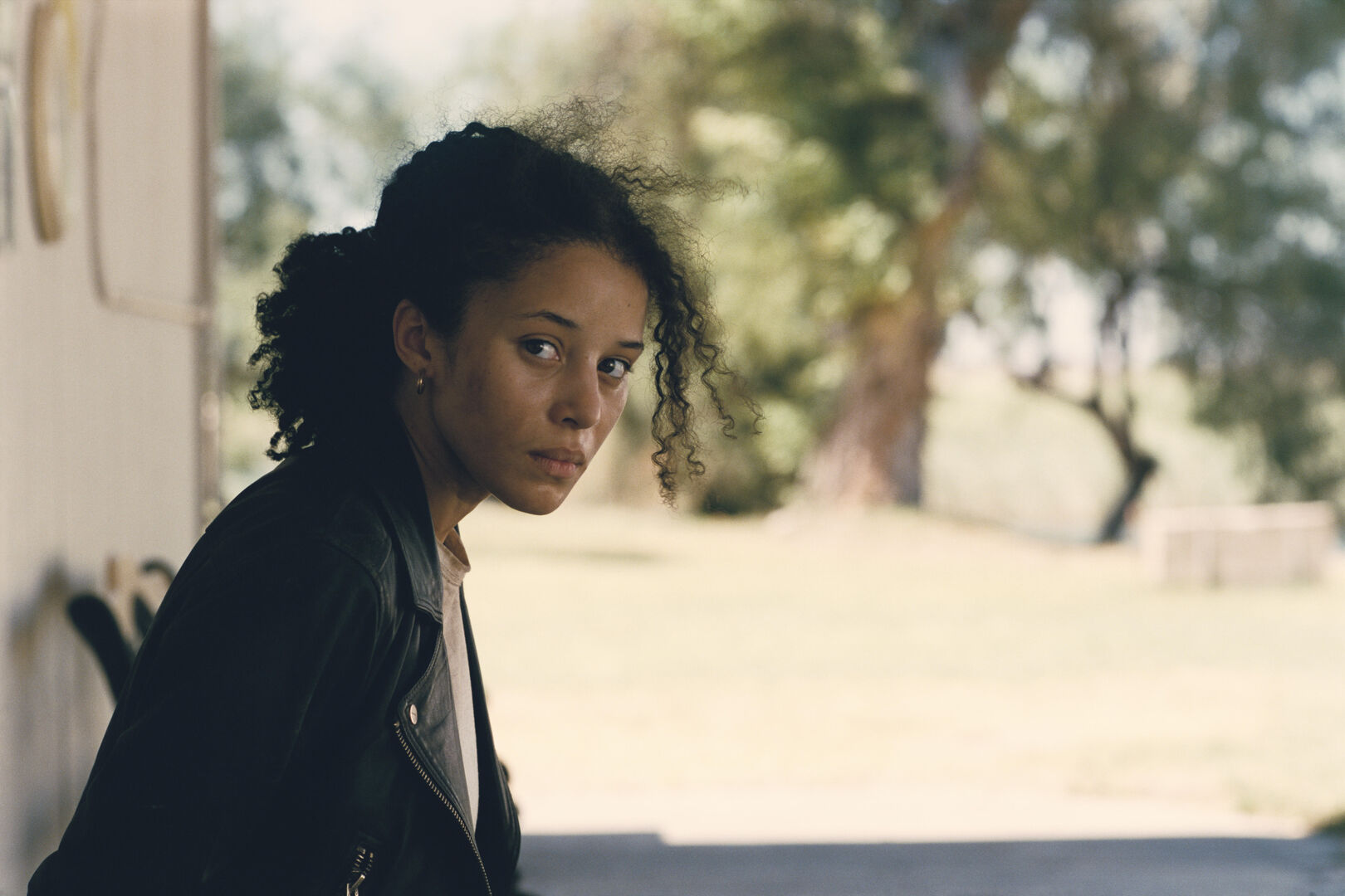 One-Battle-After-Another_st_3_jpg_sd-high_Photo-Courtesy-Warner-Bros-Pictures