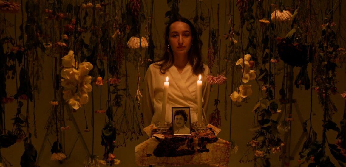 Suni-en-Indisch-Zwijgen_st_9_jpg_sd-high-1160x561