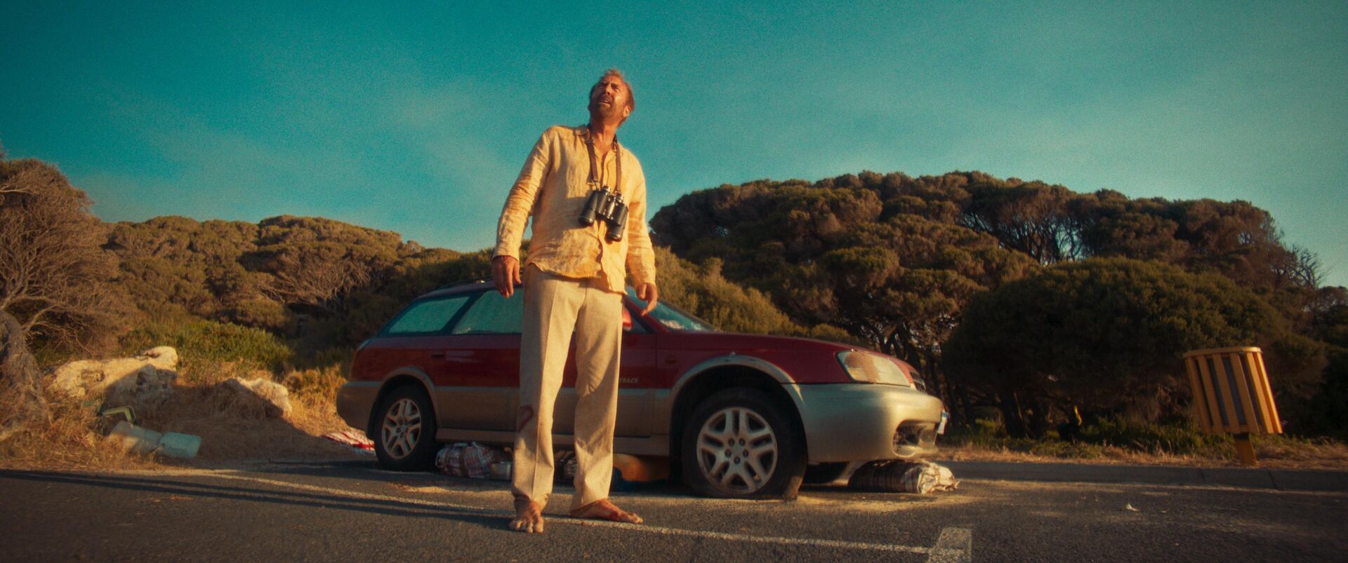 The-Surfer_st_4_jpg_sd-high_Copyright-2025-WW-Entertainment