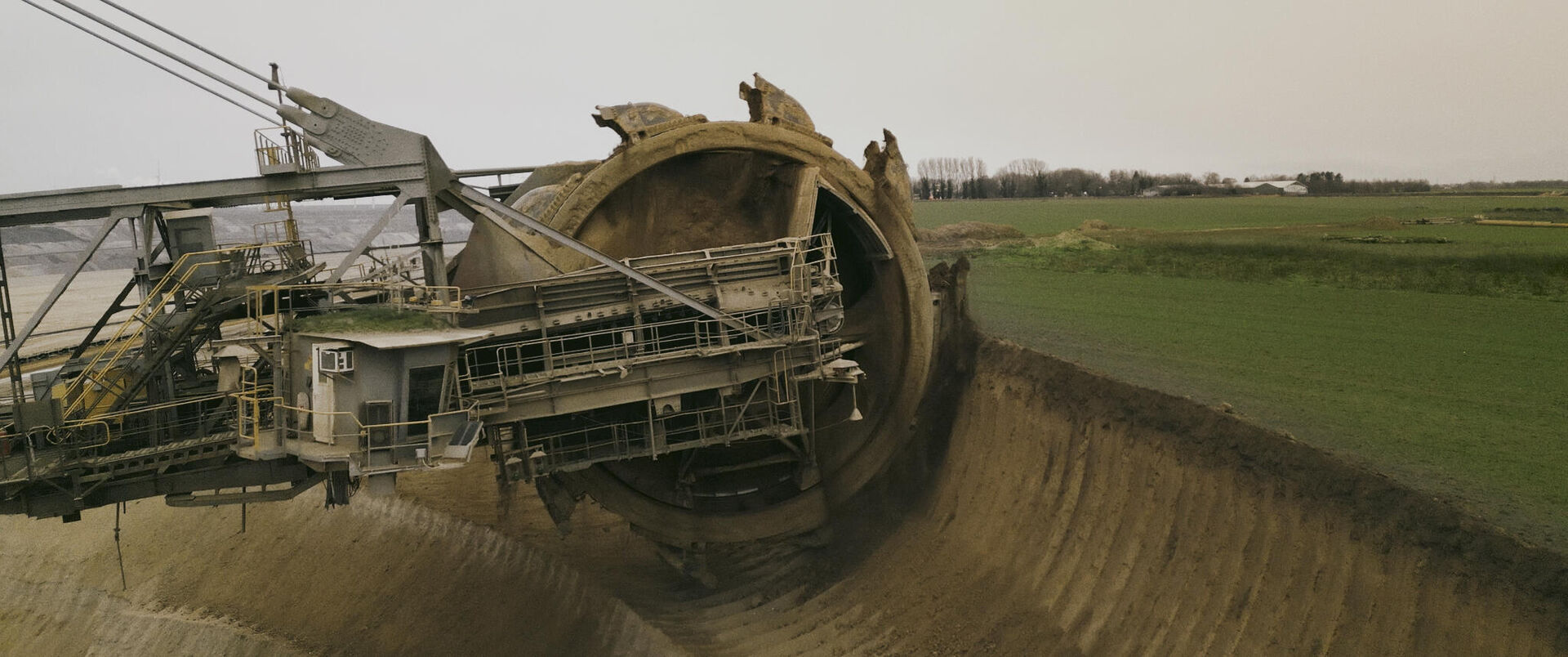 The-System_st_3_jpg_sd-high