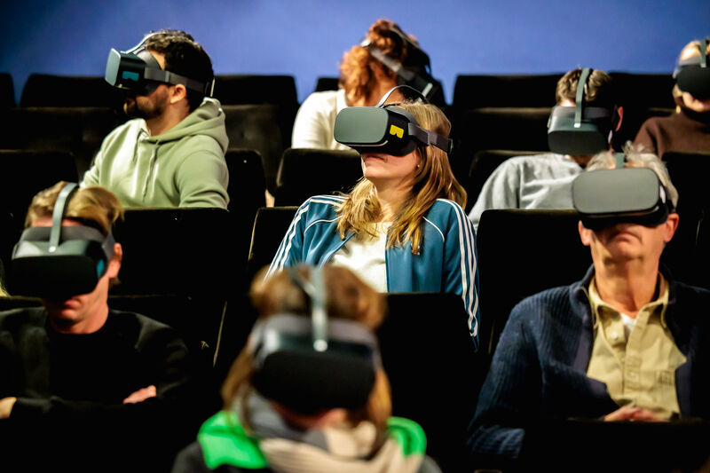 VR Cinema: Naturally Immersive